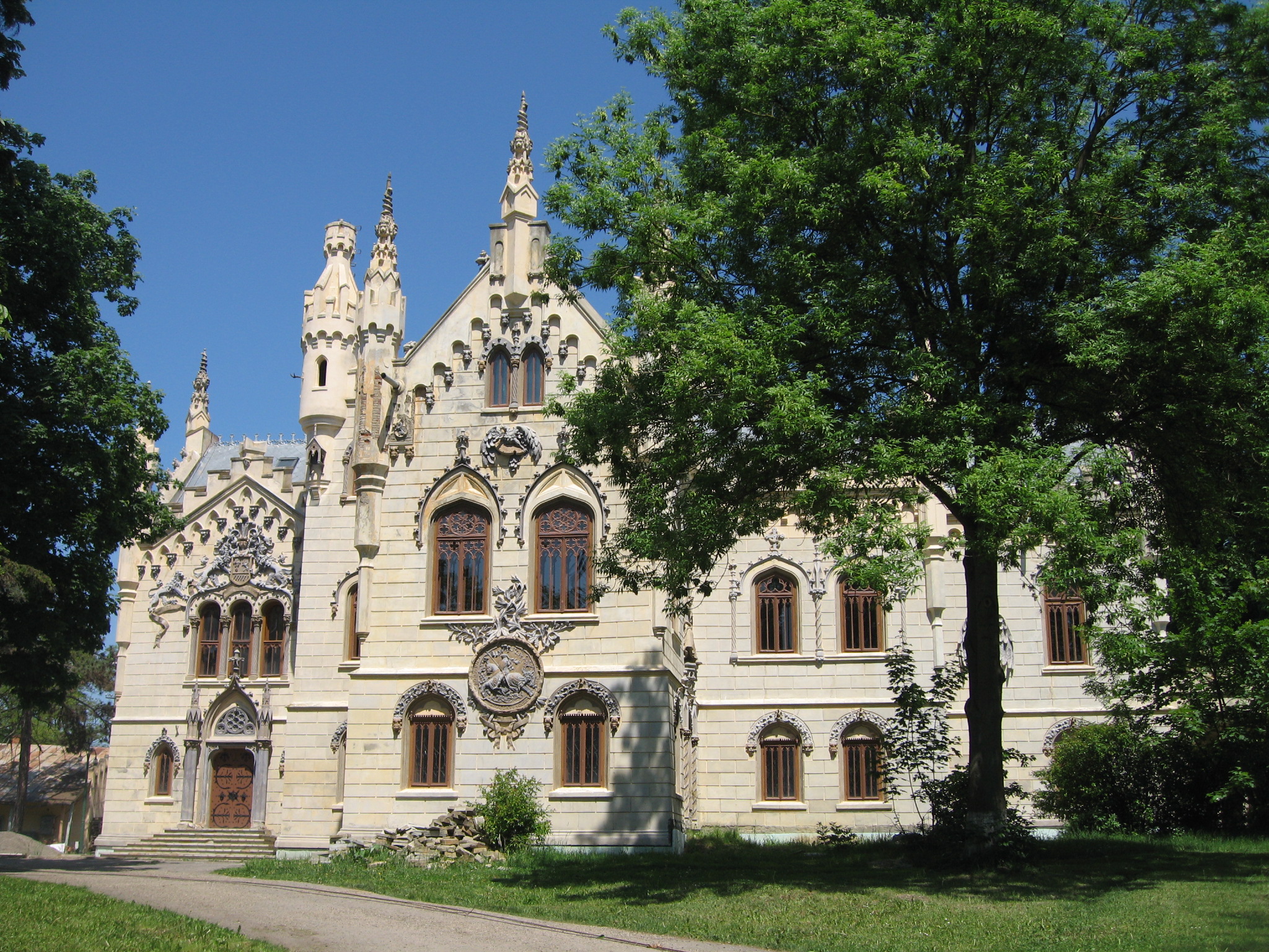 Excursie 2 zile la Iași, Palatul Culturii, Palatul Ruginoasa si Castelul Miclăușeni