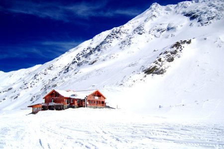 Excursie de o zi la Bâlea Lac și Hotelul de gheață – unic în țară!