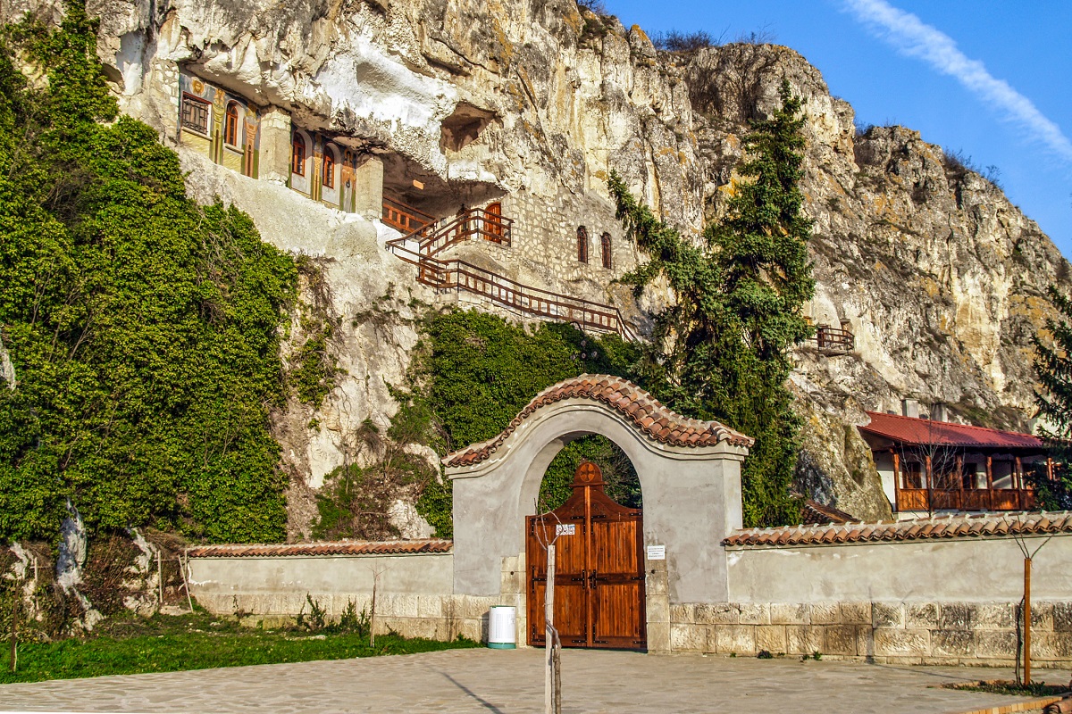Excursie o zi Plevna, Bulgaria: Muzeul Panorama și Manastirea Basarabovo