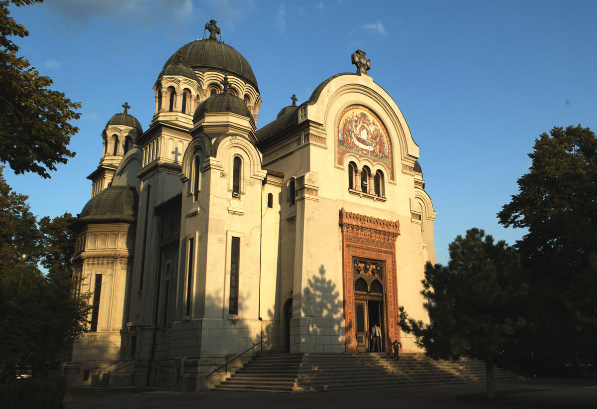 O zi la Târgul de Paşte Craiova, Muzeul Olteniei şi Biserica Madona Dudu