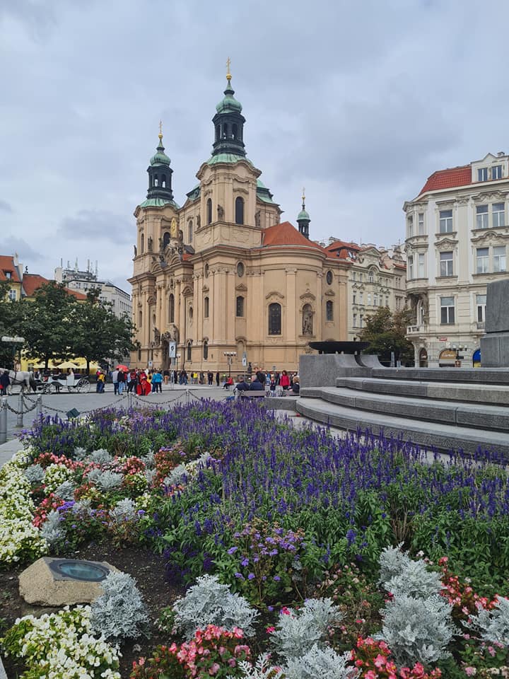 Praga, Bratislava, Castelul Lednice și Peștera Punkva Circuit 5 zile cu autocar